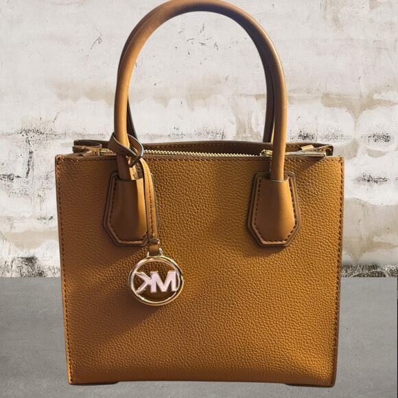 Michael Kors NWOT Mercer Medium Pebbled Leather Crossbody Bag in Luggage - Picture 5 of 8